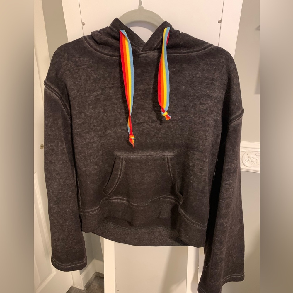 Boutique Crop Sweatshirt with Bell Sleeves - Black S